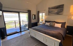 Big Bear Lakefront Condo- Walk To Village